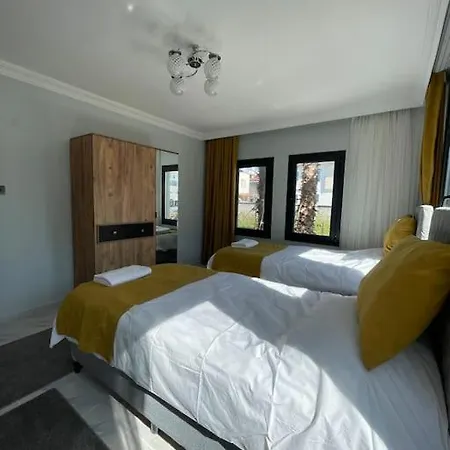 דירה Flat With Garden On Center *