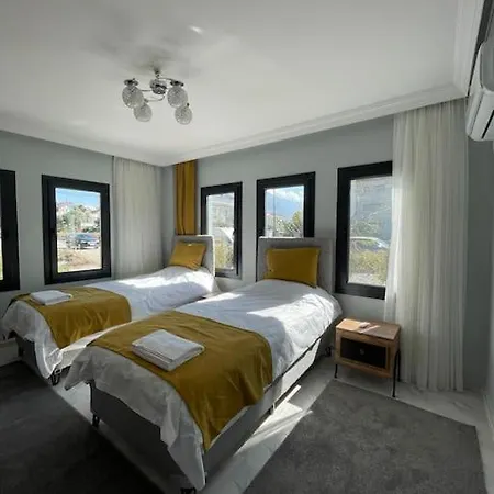 Flat With Garden On Center דירה פאטהיה